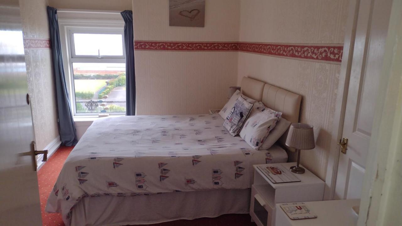 The Kathrene Second Floor Sea View Apartment Флийтуд Екстериор снимка