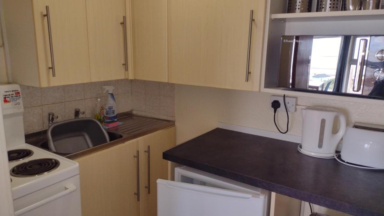 The Kathrene Second Floor Sea View Apartment Флийтуд Екстериор снимка